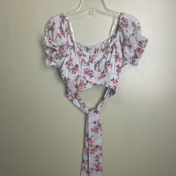 3 flattering fall tops - Picture 1 of 7